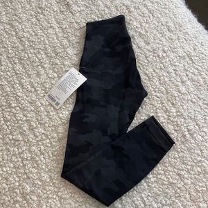 lululemon Instill Tight 25” size 4 in black camo